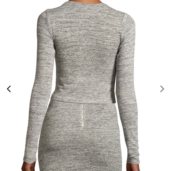 Alice and Olivia heather gray long sleeve body con v-neck cropped sweater size 6 - Picture 3 of 7